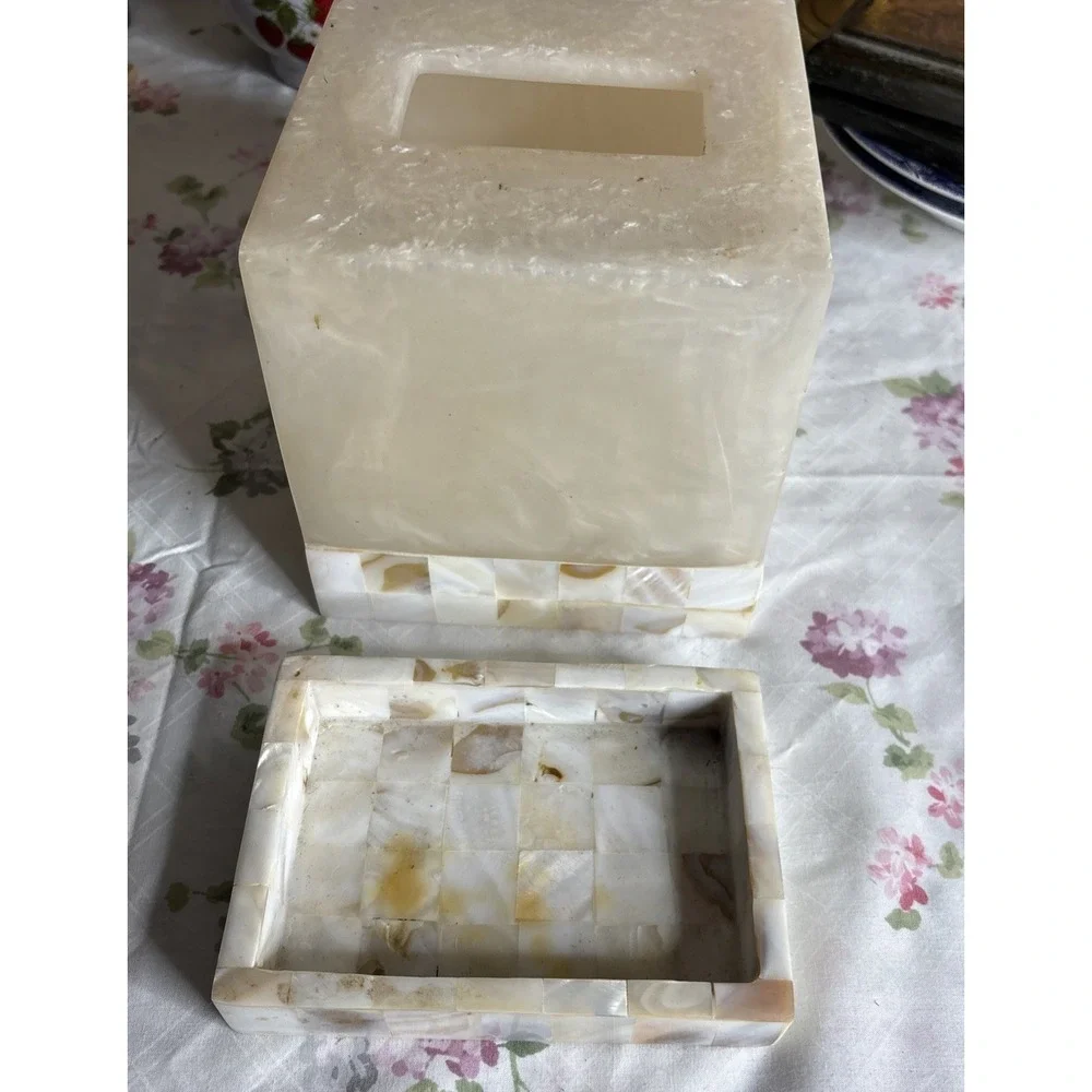 Capiz‎ Mother of Pearl Tissue Cover Soap Dish BB&B Vanity Accessory White 5.5